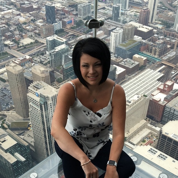 Meet your Posher Lisa - Picture 1 of 1